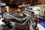 800px-Paris_-_Salon_de_la_moto_2011_-_Piaggio_-_X10_350_-_004.jpg